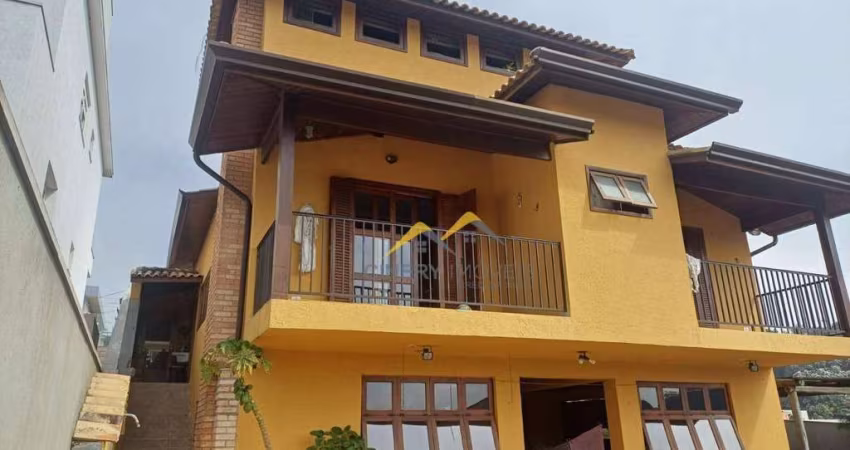 Casa com 3 dormitórios à venda, 282 m² por R$ 1.690.000,00 - Parque dos Lagos - Mogi das Cruzes/SP