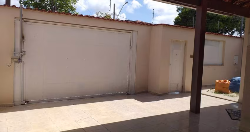 Casa com 3 dormitórios à venda, 166 m² por R$ 750.000 - São Carlos - Pouso Alegre/MG