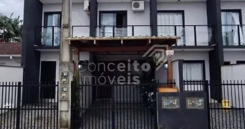 Geminado no Morro do Meio - Espaço e conforto em 67m²