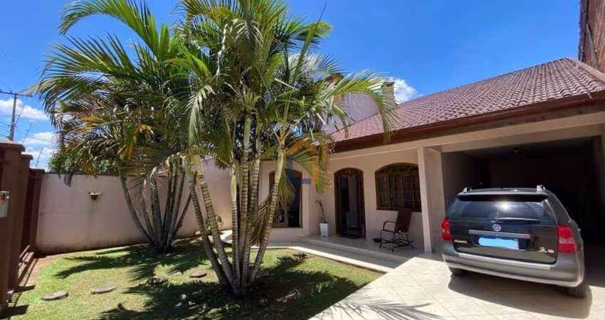 Casa térrea com 190m² no Capão da Imbuia