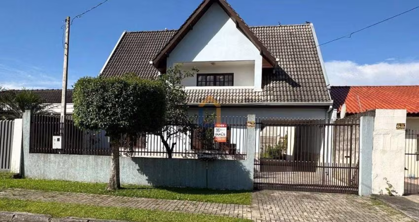 Sobrado com 270m² no bairro Capão da Embuia