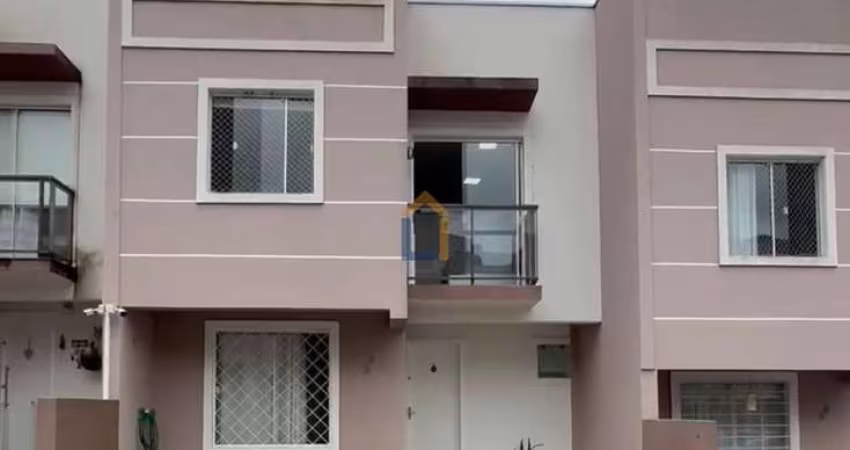 Sobrado de 89m² no Bairro Santa Cândida