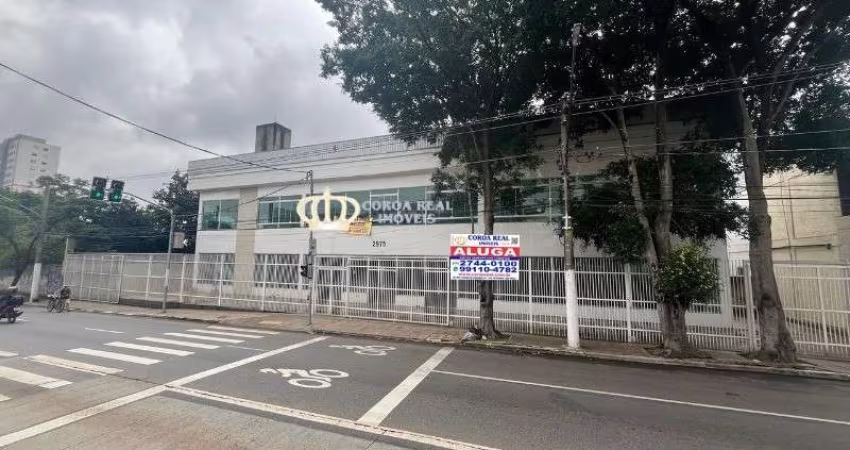 Aluguel de Prédio Comercial de Alto Padrão na Vila Matilde, São Paulo-SP: 8 banheiros, 40 vagas de garagem, 2.000m² de área.