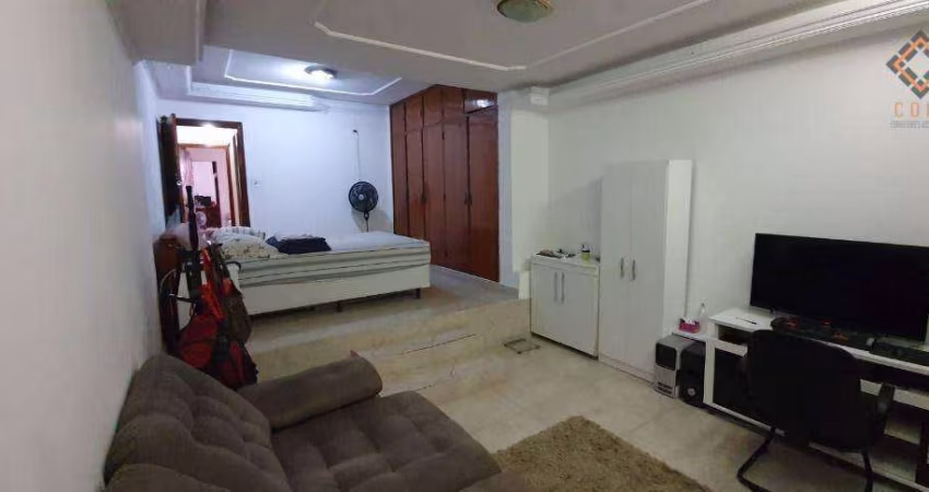 Sobrado com 1231 m², 3 dormitórios sendo 1 suíte, 1 vaga, 3  banheiros, R$ 750.000,00