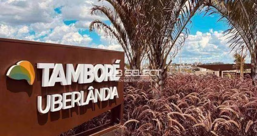 Terreno no Condomínio Tamboré com 430 metros quadrados.