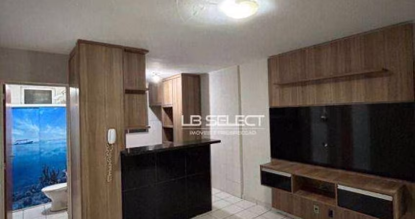 Apartamento no bairro São Jorge com dois quartos, banheiro e uma vaga de garagem coberta.