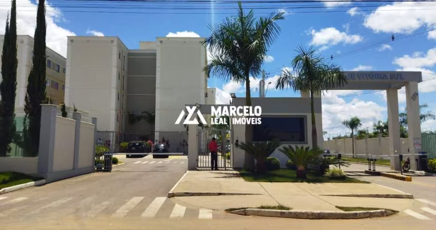 Alugo Apto de 2/4 com elevador no 3º andar no Condomínio Vitória Sul com Complet
