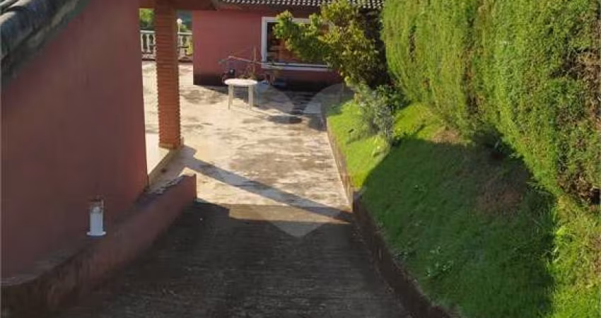 Chácara com 3 quartos à venda em Centro - SP