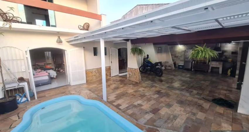 Casa para Venda em Caraguatatuba, Jardim Califórnia, 3 dormitórios, 2 suítes, 3 banheiros, 3 vagas