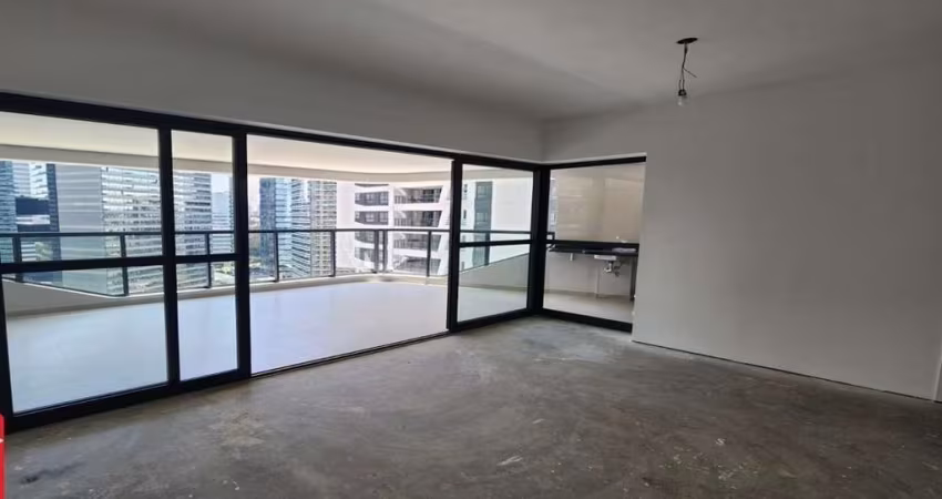 Apartamento na Chácara Santo Antônio com 162m², 3 suítes, 3 vagas.