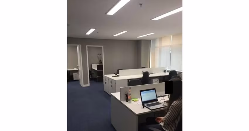 Conjunto Comercial com 100m² em Cidade Monções.