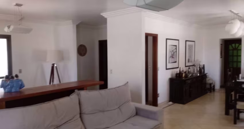 Apartamento no Jardim da Saúde com 214m², 4 quartos, 2 suíte, 3 vagas.