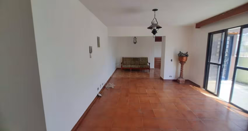 Cobertura Duplex Em Moema com 392m², 4 quartos, 1 suíte, 2 vagas.