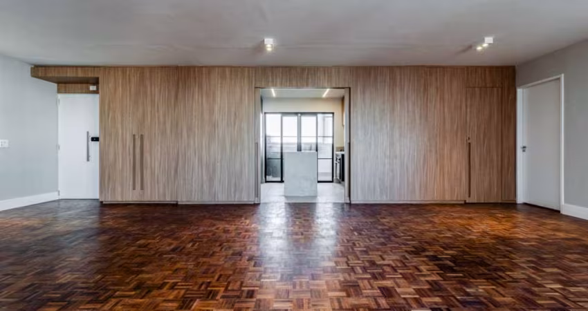 Apartamento com 157 m², 2 quartos sendo 2 suítes à venda no bairro Itaim Bibi.