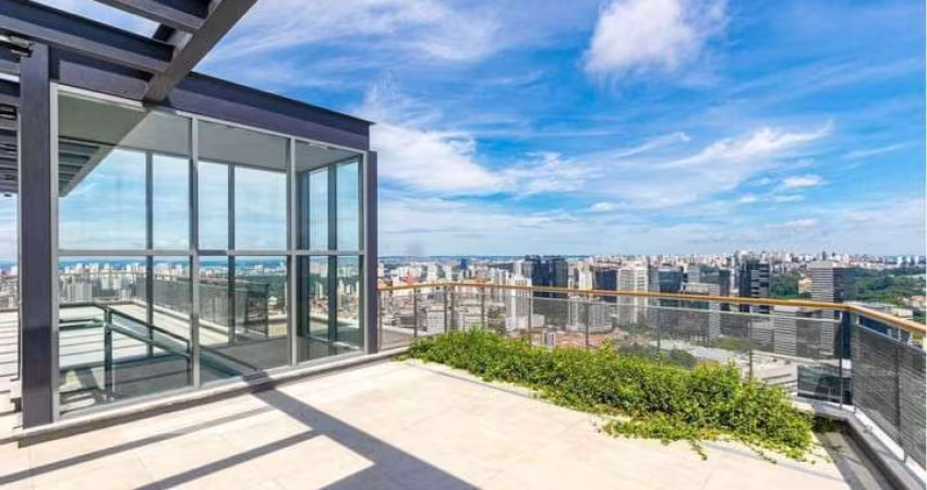 Cobertura à Venda com 410m², 4 dormitórios, 4 suítes, 1 sala e 5 vagas!!!