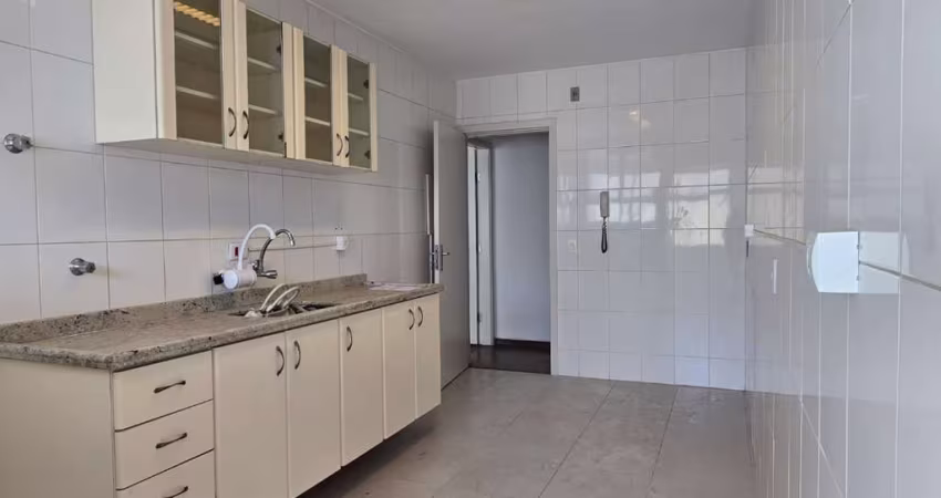 Iluminado, ensolarado, Apartamento com 118 m², 3 quartos sendo 1 suíte à venda no bairro Pompéia.