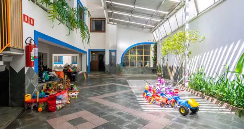 Jardins Casa comercial à venda com 8 quartos, 3 vagas em Jardim Paulistano - SP | Resp. Jaguar