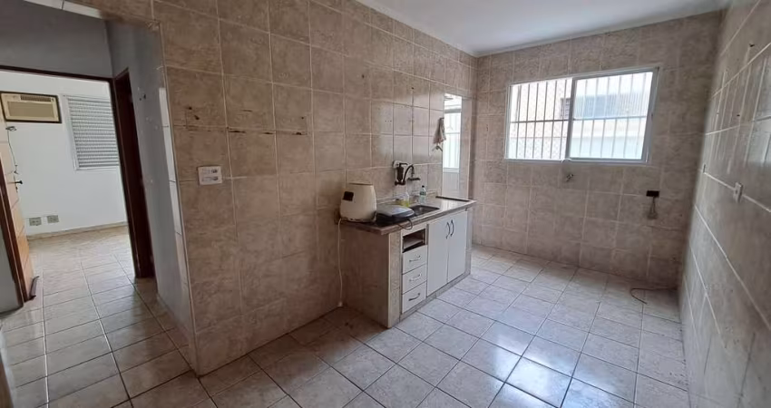 3 Dorm com Suite Frente a Rua Canto do Forte 450m da Praia