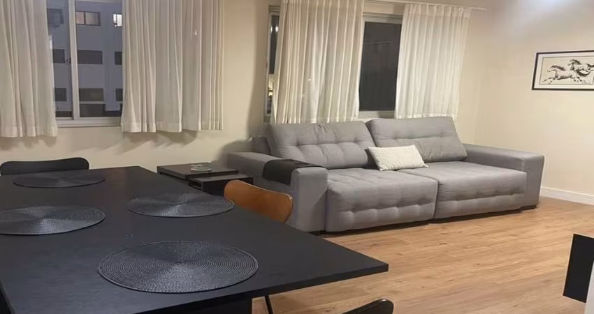 Apartamento em Moema com 87m², 3 quartos, 1 suíte, 2 vagas.