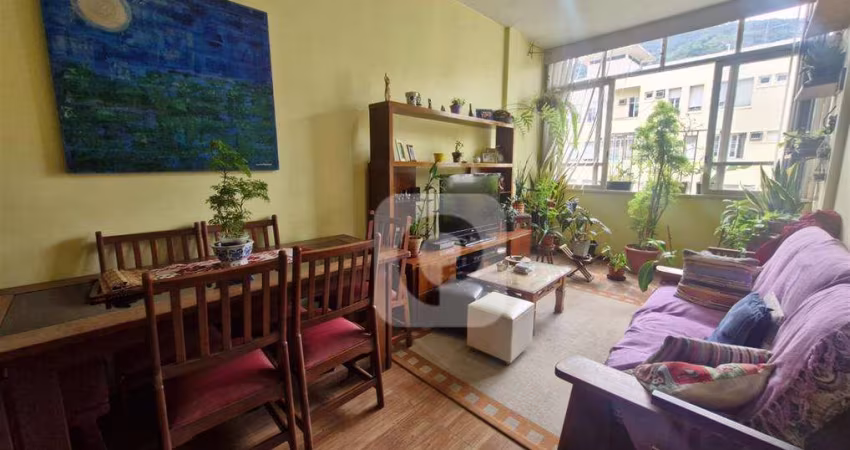 Imóvel com 3 quartos e vaga, bairro Laranjeiras.