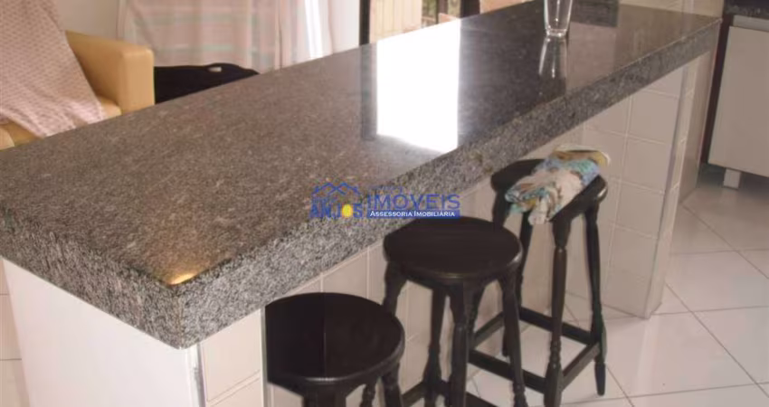 Apto 1 dorm, 1 vaga coletiva, sala, cozinha espaçosa, área de serviço, no CANTO DO FORTE- PRAIA GRANDE