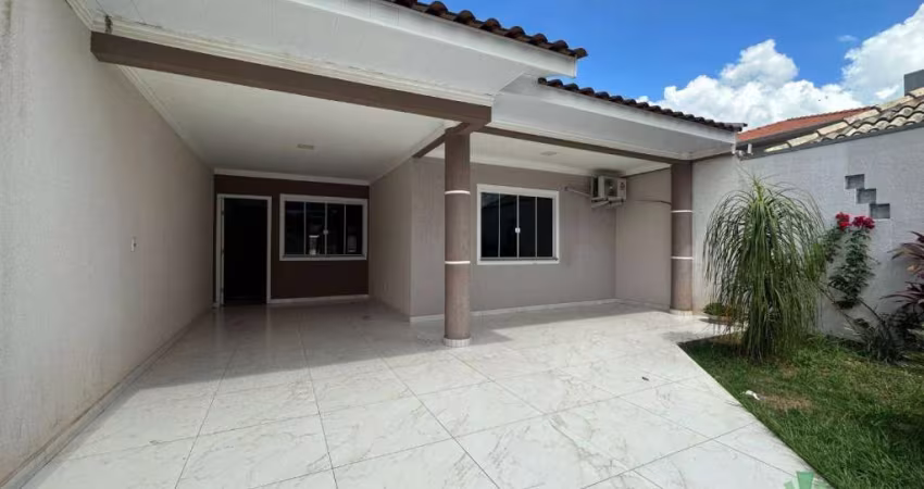 Casa com 3 dormitórios para alugar, 128 m² por R$ 3.227,00/mês - Universitário - Cascavel/PR