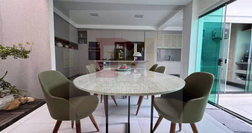 Encante-se com esta oportunidade única de possuir uma casa no Morada do Rio!