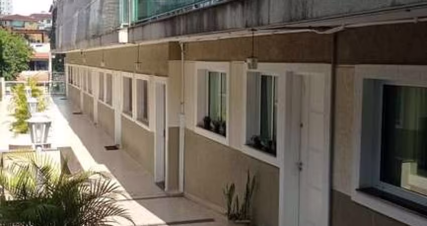 VENDE-SE  BELA CASA EM CONDOMINIO FECHADO COM 3 DORMITÓRIOS  NA ZONA NORTE