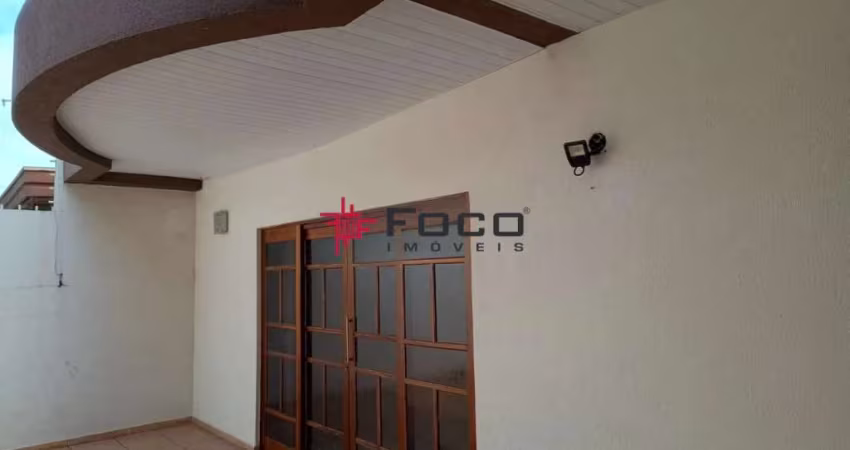 Casa - Jardim Satélite - São José dos Campos - 04 Dormitórios - 300m² área total