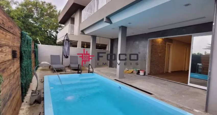 Casa com 5 dormitórios no Jardim das Indústrias