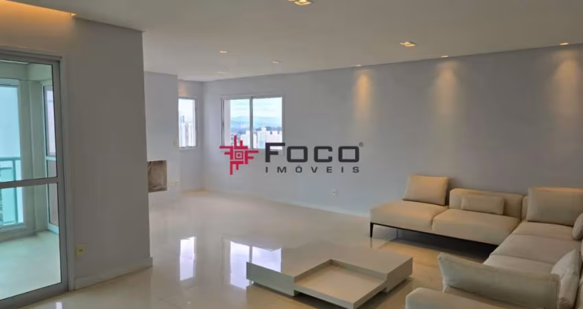 Apartamento 04 dormitórios de 233m² - Semi Mobiliado no Jardim das Colinas - Ed.Belvedere