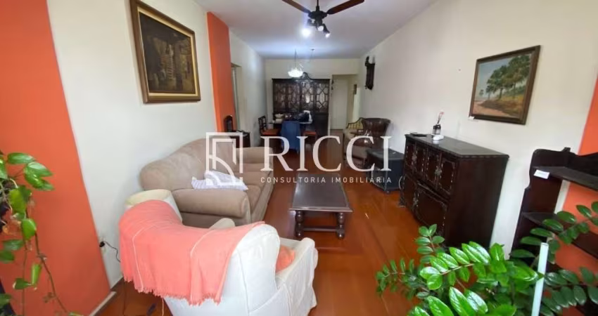 Apartamento meia quadra da praia no bairro da Aparecida!!