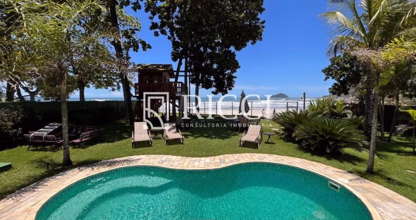 Casa para venda em Camburi, São Sebastião-SP: 5 quartos, 4 suítes, 5 salas, 6 banheiros, 4 vagas, 460m² de puro conforto.