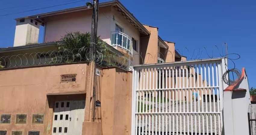 Sobrado Geminado à venda no Vila Nova