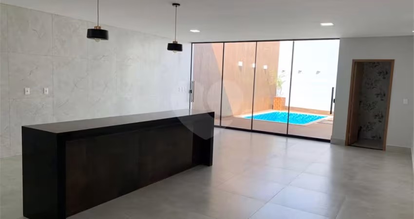 Casa térrea com 3 quartos à venda em Residencial Valência - GO