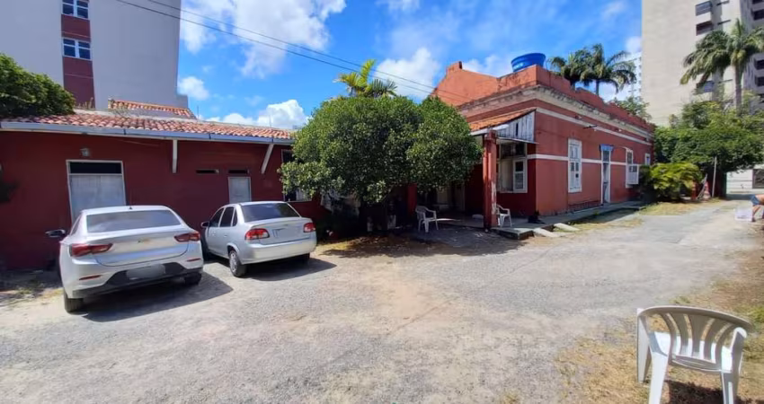 Área à venda com dois salões no imóvel, com 1.008m² por R$ 5.000.000,00