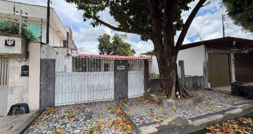 Casa com 3 quartos para alugar, 150 m² por R$ 3.000/mês - Parque 10 de Novembro - Manaus/AM