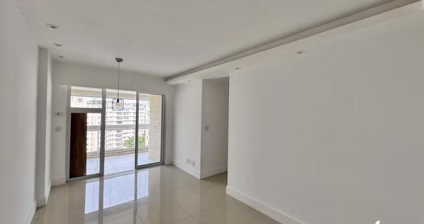Lindo de Apartamento à venda na Av. das Américas, 14600 - Recreio dos Bandeirant