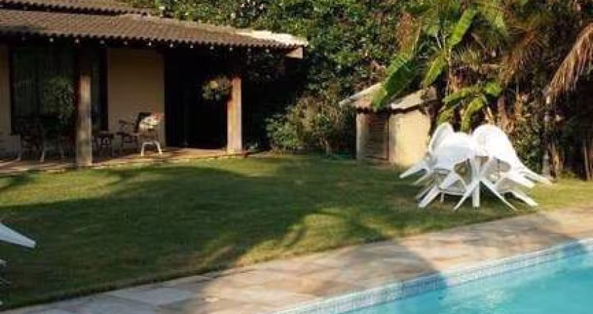 Casa linear com 4 quartos de 450m² em condominio -Ilha de Guaratiba