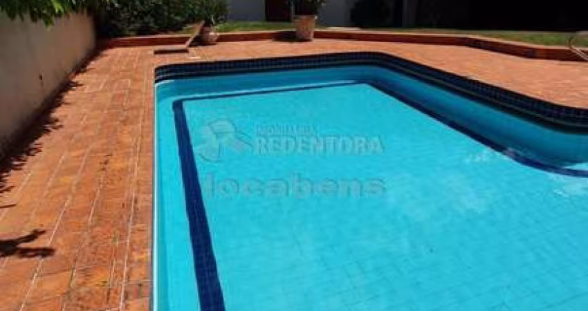 Belíssimo sobrado com 5 suítes no Condominio Débora Cristina