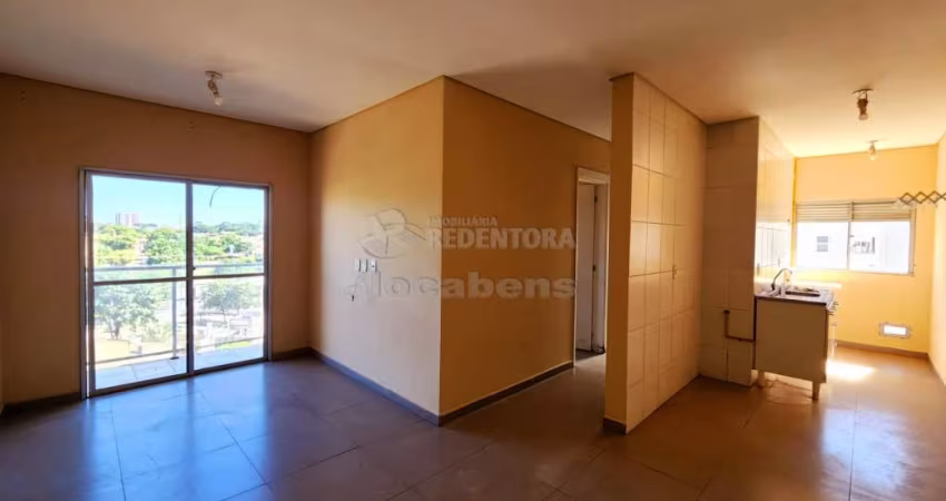 Apartamento para locação localizado na Vila São Judas Tadeu com 02 dormitórios e 1 vaga de garagem.