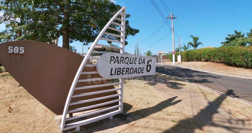 Condomínio Residencial Parque da Liberdade VI - Casa com 03 dormitórios, sendo 01 com ventilador e ar condicionado,