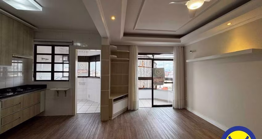 Apartamento com 03 dormitórios em Coqueiros
