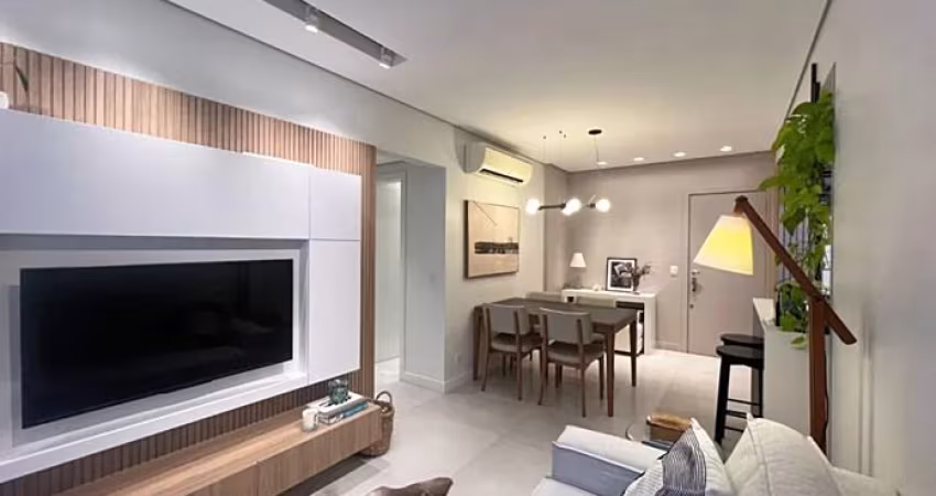 Centro | Apartamento 2 quartos (1 suíte) + 1 vaga