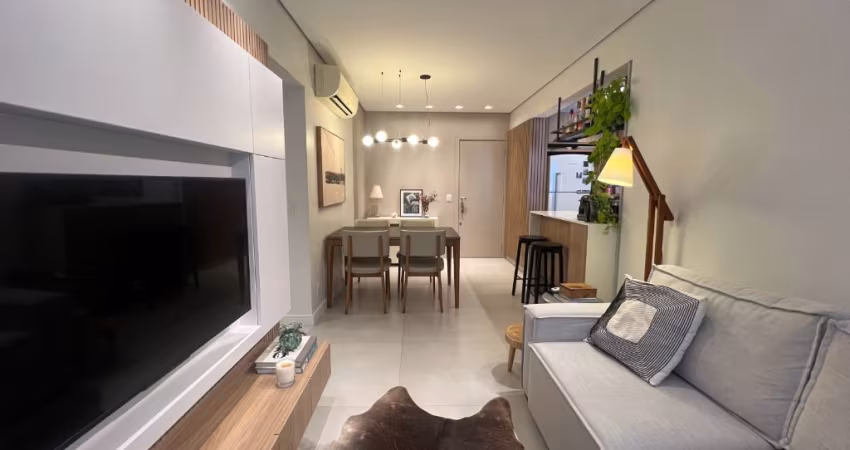 Centro | Apartamento 2 quartos (1 suíte) + 1 vaga