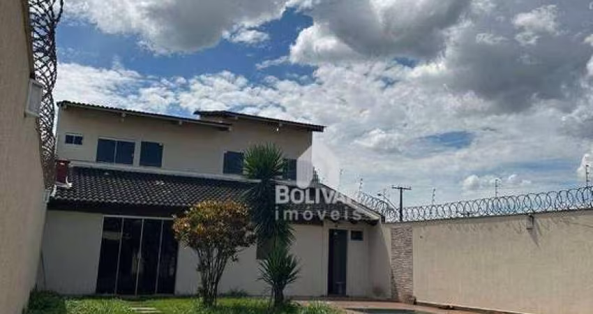 Casa com 3 dormitórios à venda, 84 m² por R$ 320.000,00 - Alto do Trindade - Itumbiara/GO