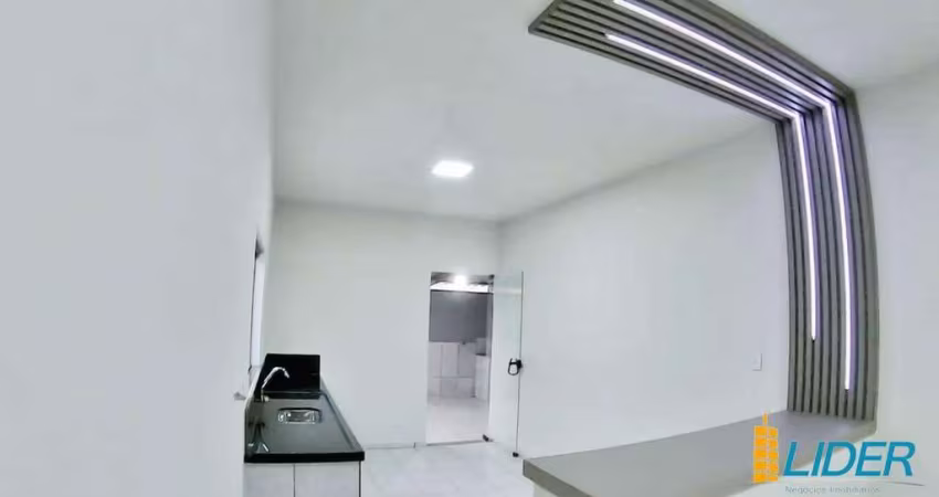 Casa à venda, 3 quartos, 1 suíte, 4 vagas, NOSSA SENHORA DAS GRACAS - Uberlândia/MG