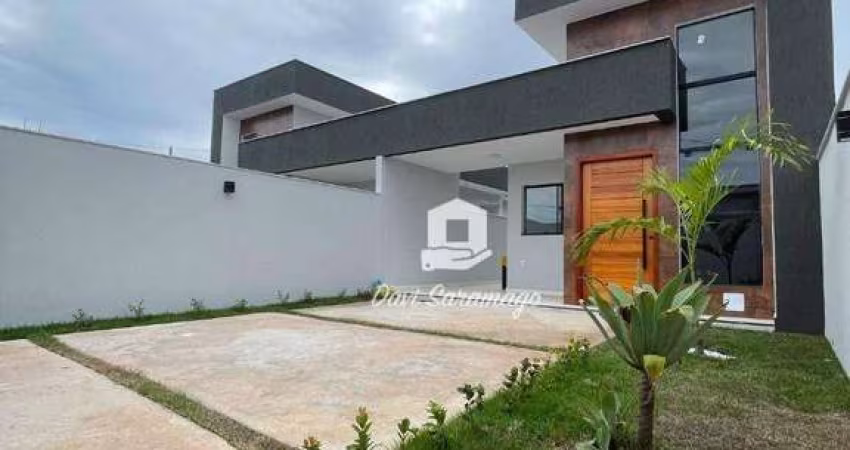 Casa de Meio de Terreno - Itaipuaçu