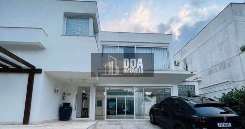 Linda casa,4 suites,piscina, em Condomínio alto padrão, Jurerê.