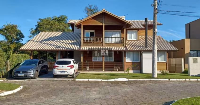 Casa a Venda em Florianópolis, bairro Vargem Grande